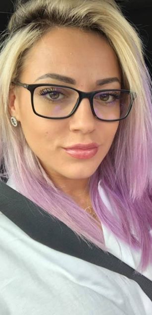 Model - FoxySerena curvy