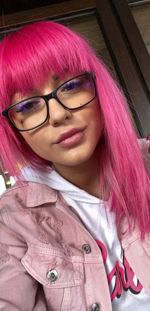 Model - FoxySerena curvy