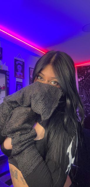 Model - Katzze girlfriend