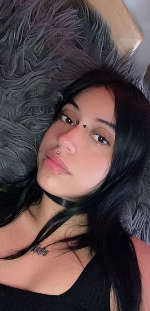 Model - Katzze girlfriend