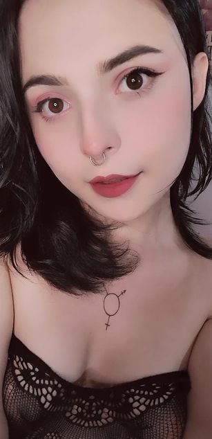 Model - Elizabeth Taylor toys