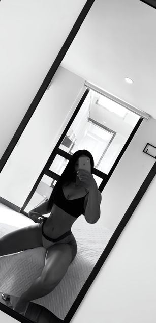 Model - Sophia Karson blowjob