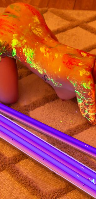 Model - AngieLipsX dirtytalk