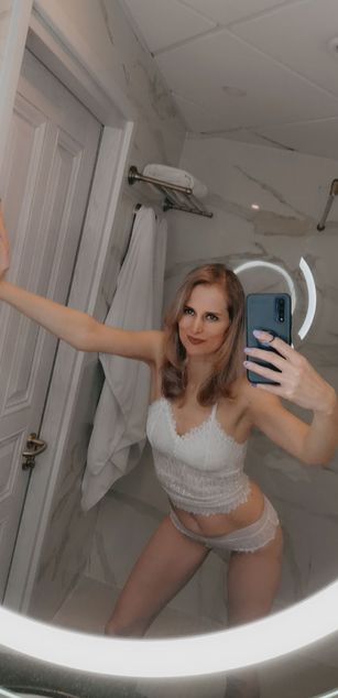 Model - TashaNiksy sexy