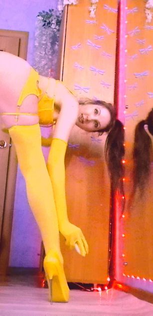 Model - LongLegsHere dirtytalk