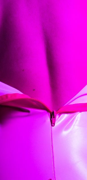 Model - Camila Marti Anal