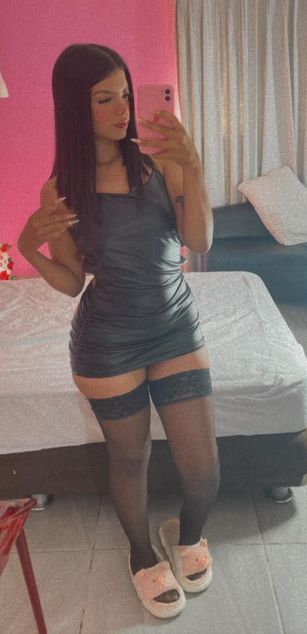 Model - Melody Moon blowjob