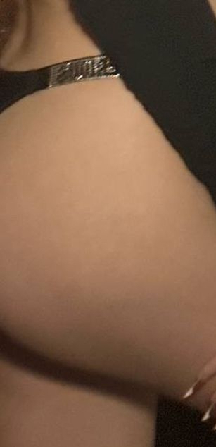 Model - BrightLika striptease