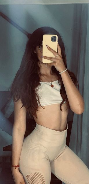 Model - Mia Jacson deepthroat