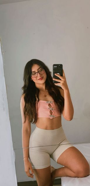 Model - Mia Jacson deepthroat