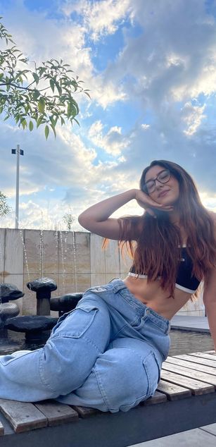 Model - Mia Jacson deepthroat