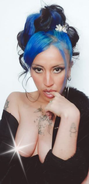 Model - Mistress Juno Nox hairy