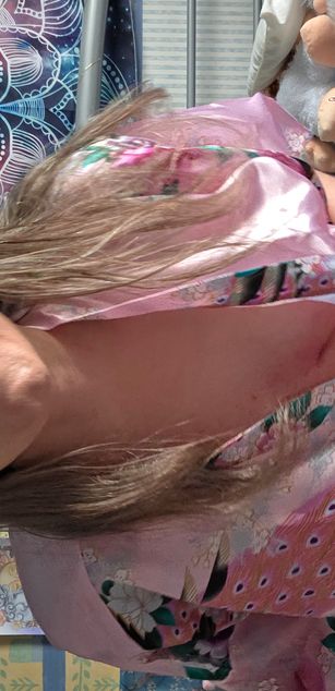 Model - Izzy Love hairy