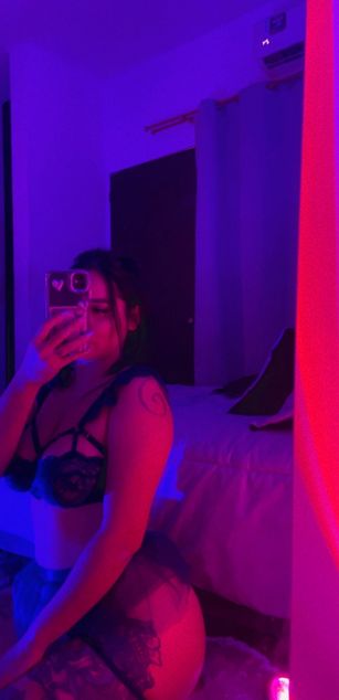 Model - Lilith Rosee deepthroat