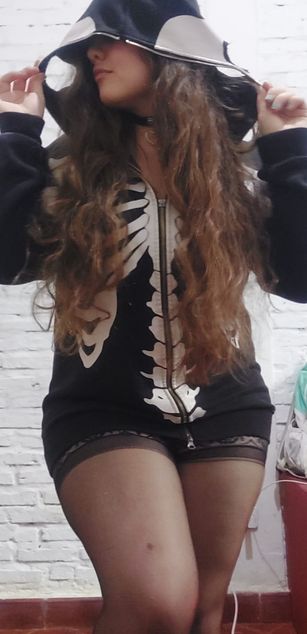 Model - Nina Baena deepthroat