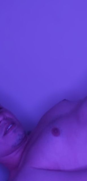 Model - AllanWalker afeitado