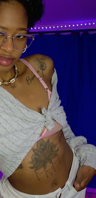 Model - I am Sel striptease