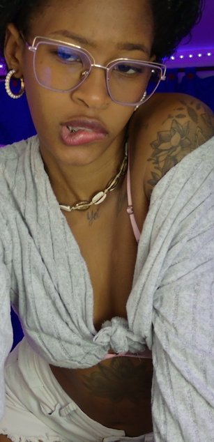 Model - I am Sel striptease