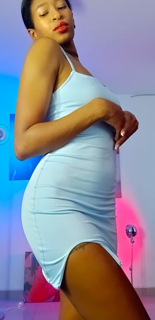 Model - I am Sel striptease