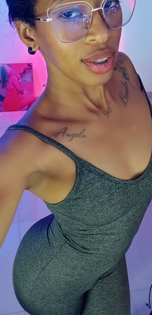 Model - I am Sel striptease