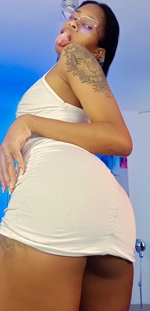 Model - I am Sel striptease