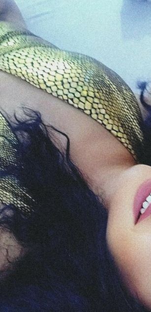 Model - FinDomCardi fetish