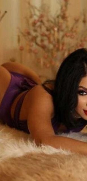 Model - FinDomCardi fetish