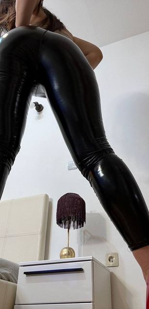 Model - AnaHathor domination