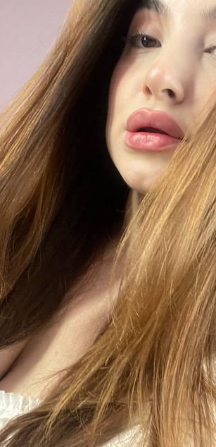 Model - Melissa deepthroat