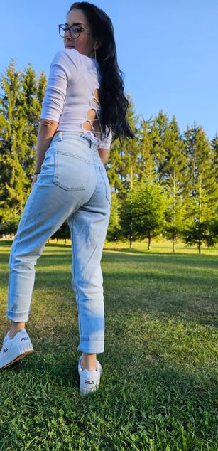 Model - emasweet squirt