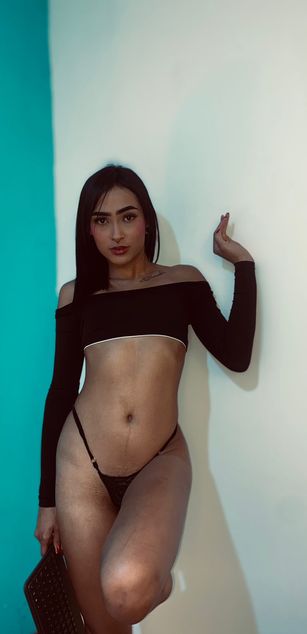 Model - Elisa Peters roleplay