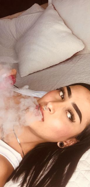 Model - Elisa Peters roleplay