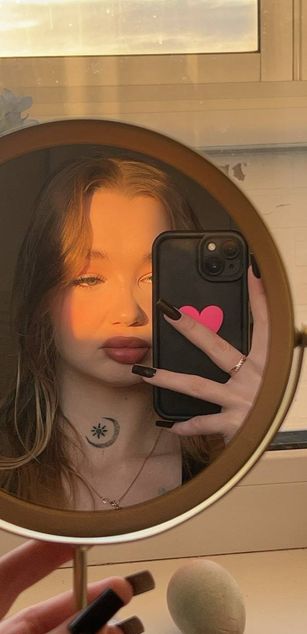 Model - Kelly blowjob