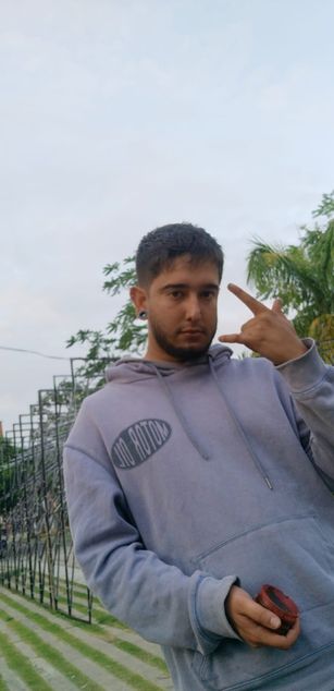 Model - Marc Carter masturbation