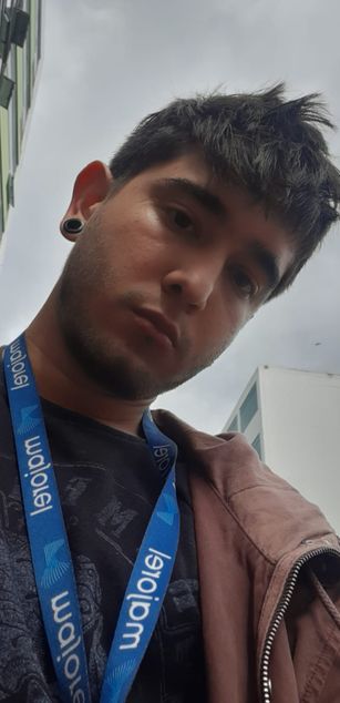 Model - Marc Carter masturbation