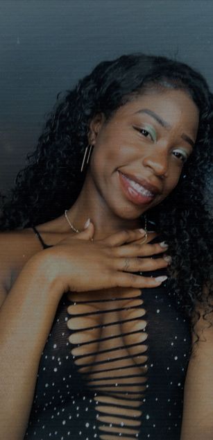 Model - Michelle Pose roleplay