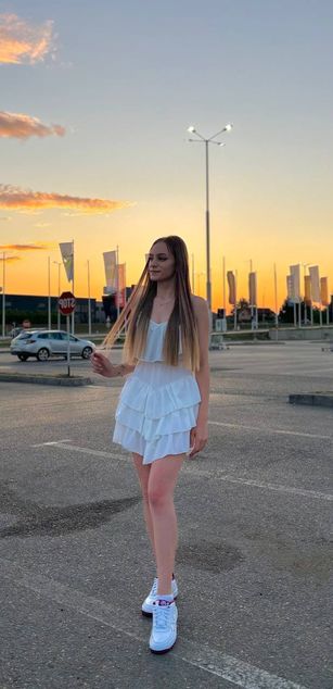 Model - LustyRose dildo