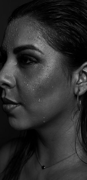 Model - Sara Lenon sexy