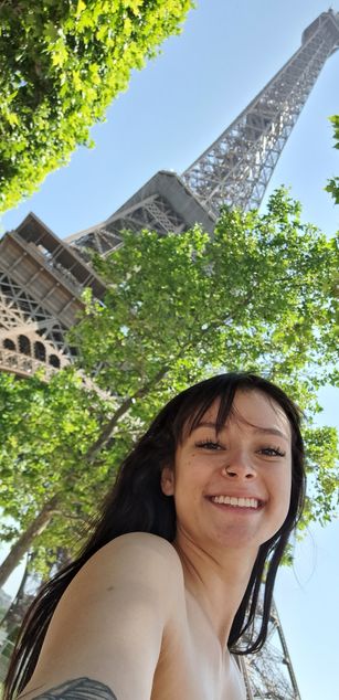 Model - rouse foster bigtits