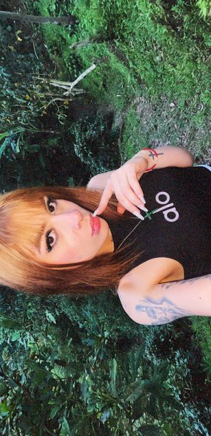 Model - Amber Hudson deepthroat