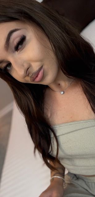 Model - SarahDevin dirtytalk