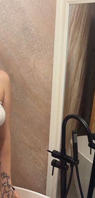 Model - LisaRae fetish