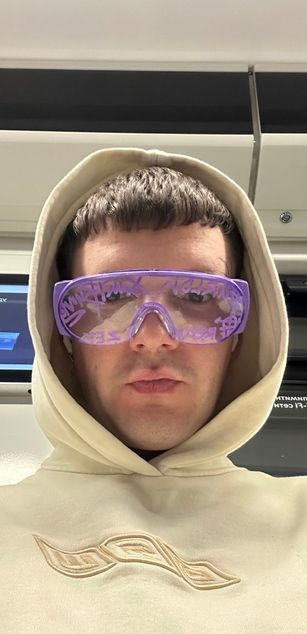 Model - DannyXunny femdom