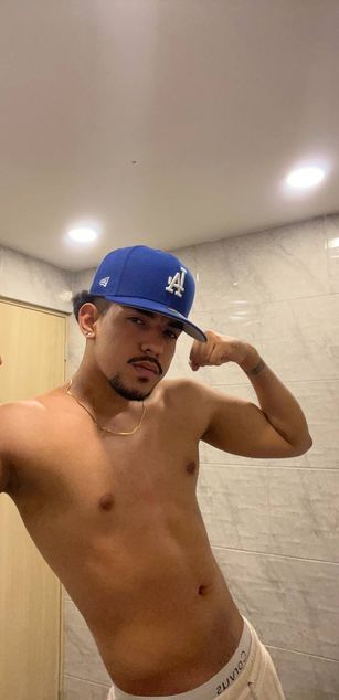 Model - Nico Angell cum