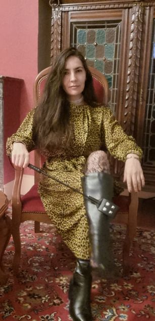 Model - EVA X deepthroat