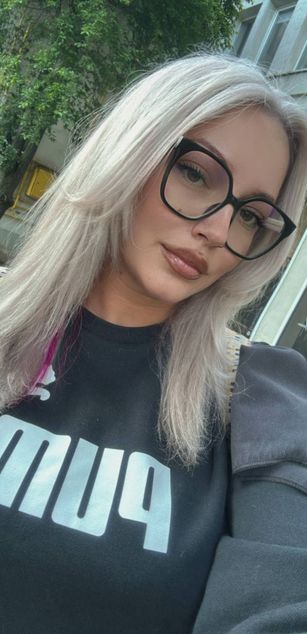 Model - FoxySerena curvy