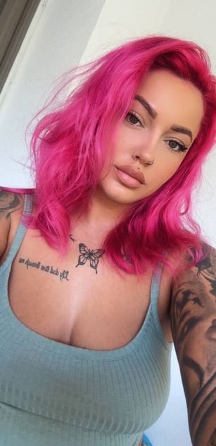 Model - FoxySerena curvy