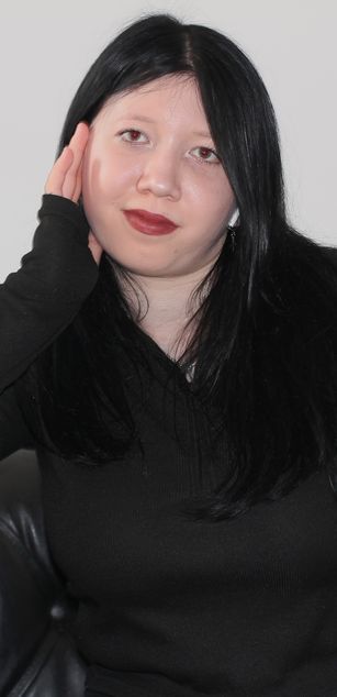 Model - LolaBrooks legs