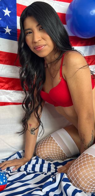 Model - Juli Valencia ass