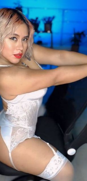 Model - Fairyniaaa blowjob